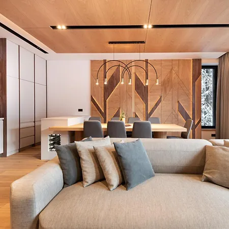 Galeria Luxury And Restaurant