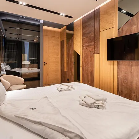 Galeria Luxury And Restaurant