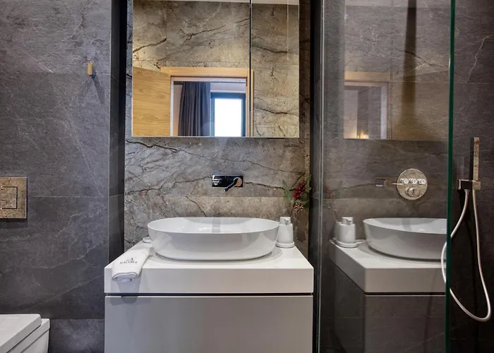 Galeria Luxury And Restaurant